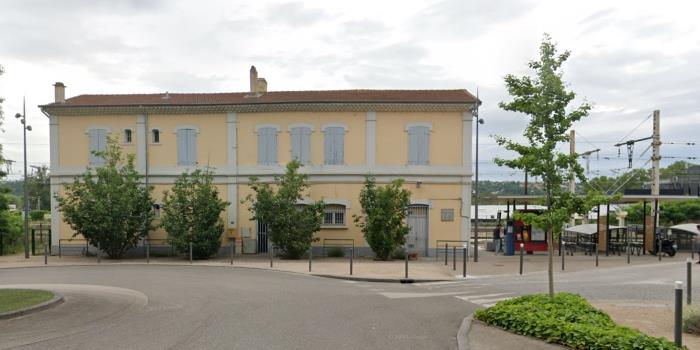 Gare de Sérézin